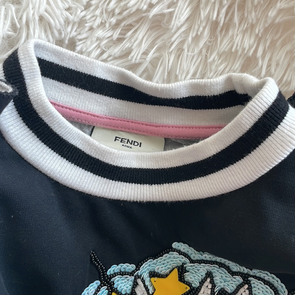 Fendi long sleeve top toddler size 4 - Picture 8 of 9